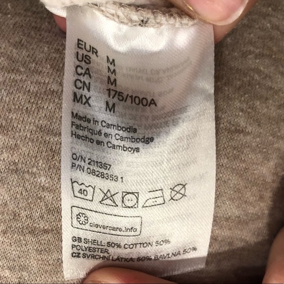 H&M Sweatshirt - Picture 6 of 6